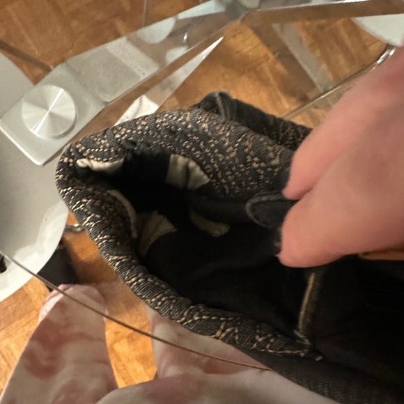 Vivienne Westwood Quilted Orb Handbag- PRICE IS FINAL AND NON-NEGOTIABLE - Picture 8 of 14